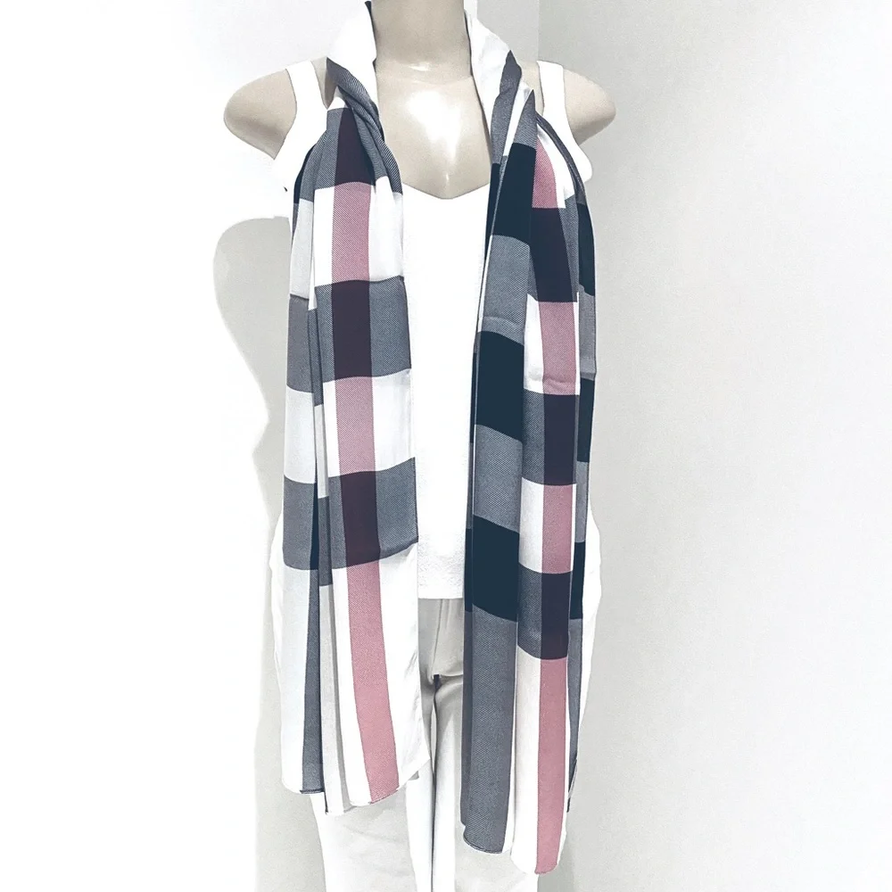 Burberry Brit Silk Check Stole / Scarf Rectangular. - Picture 3 of 11